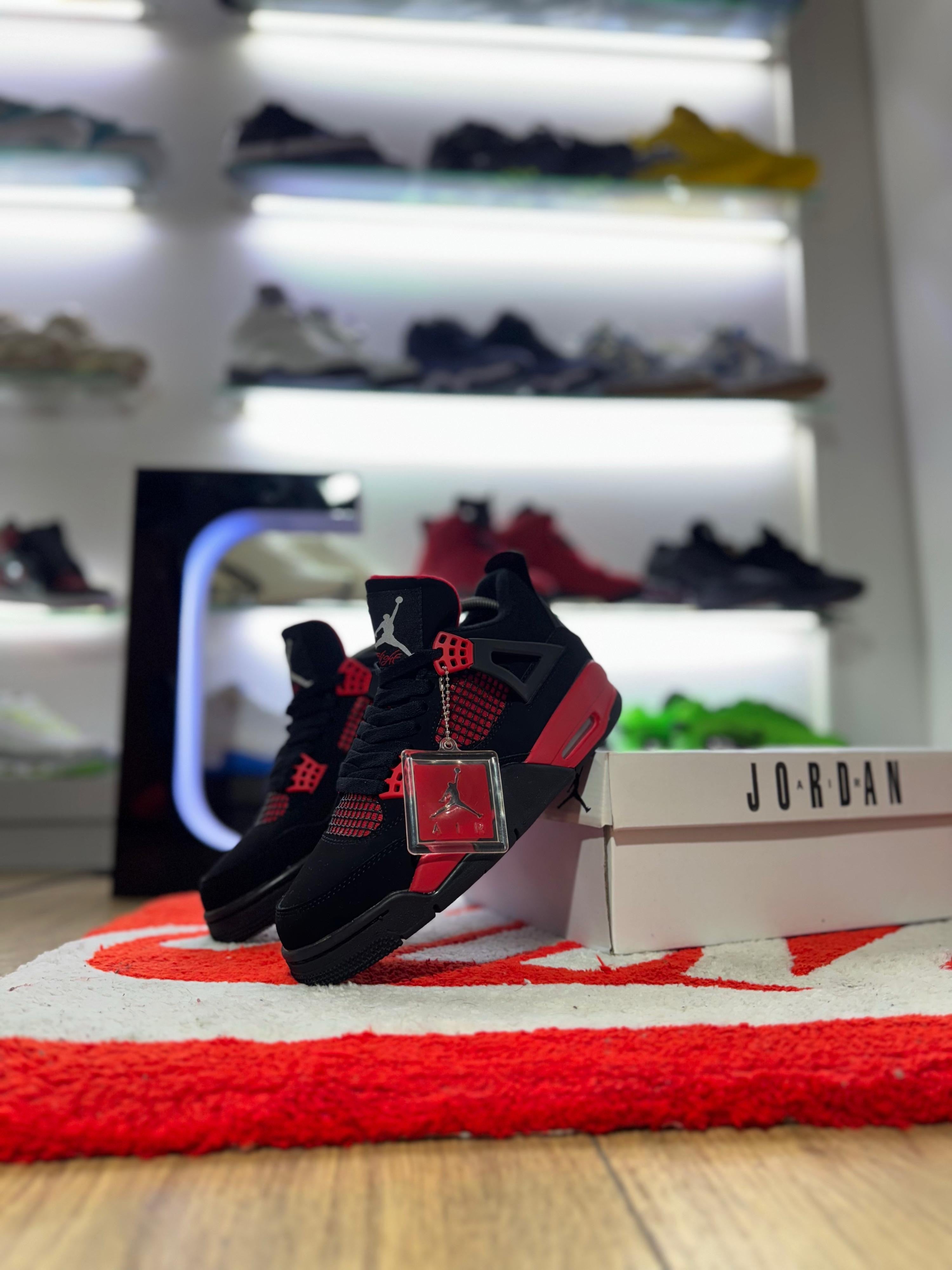 Jordan 4 red thunder