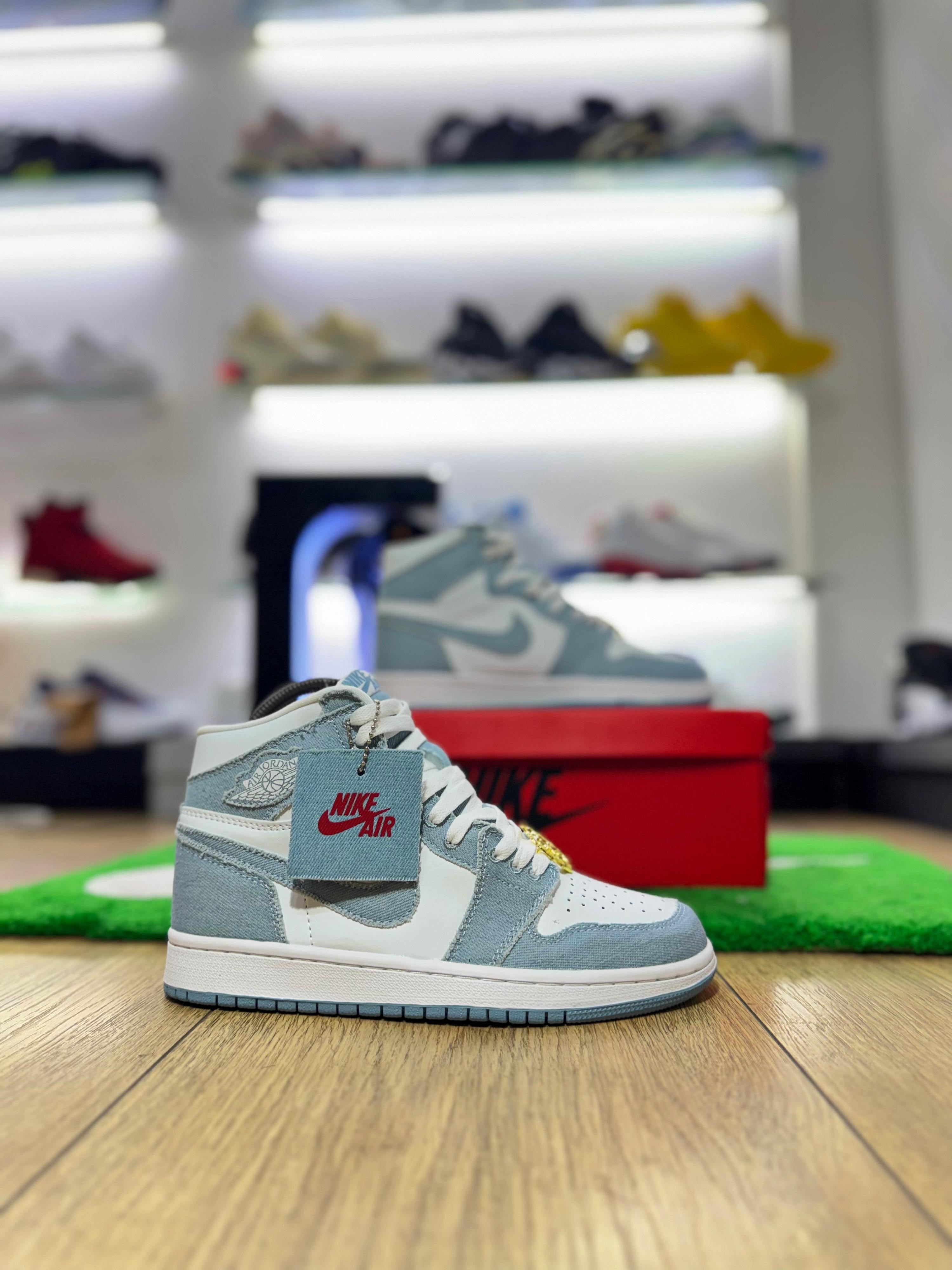 Jordan 1 Denim