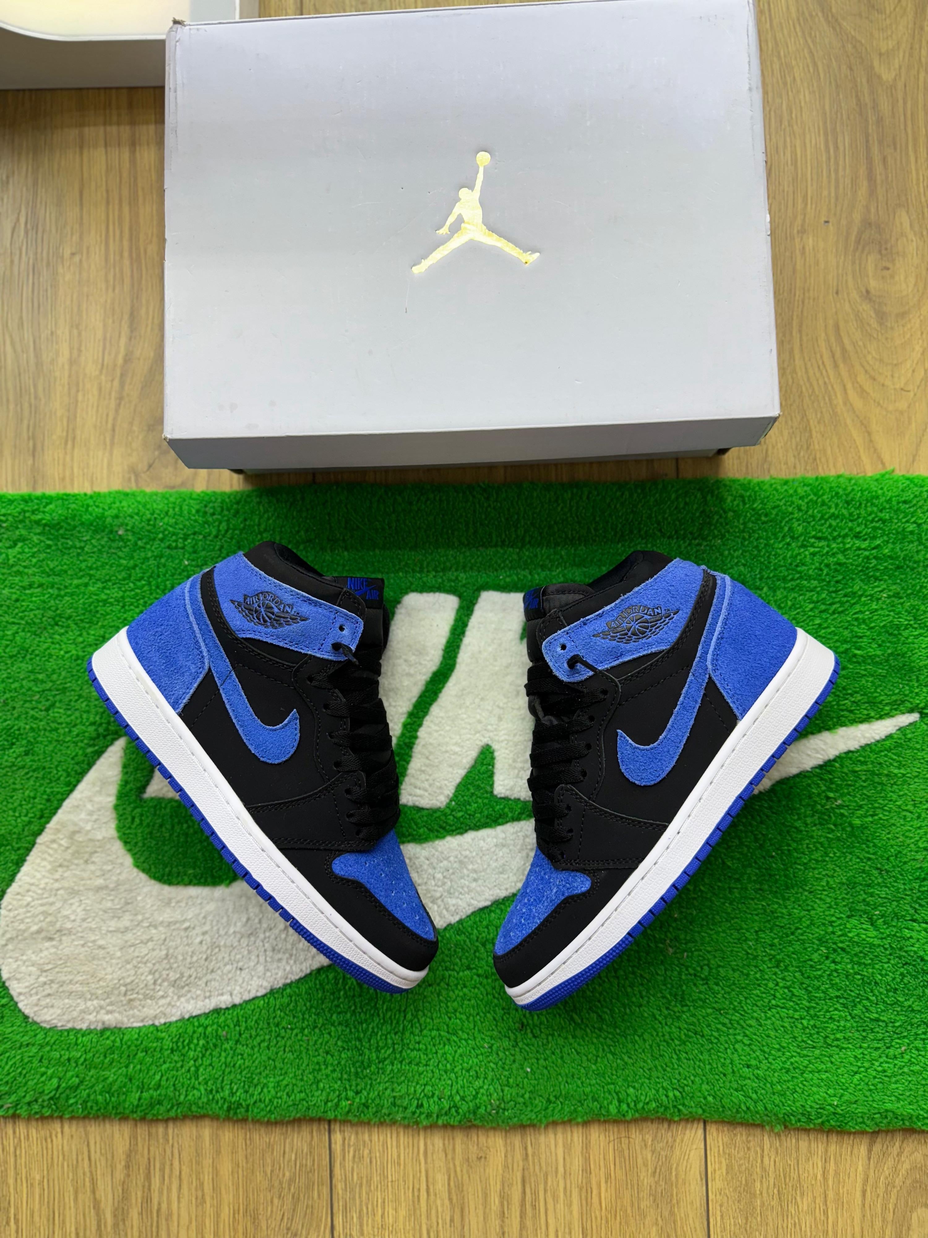 Jordan 1 royal Blue