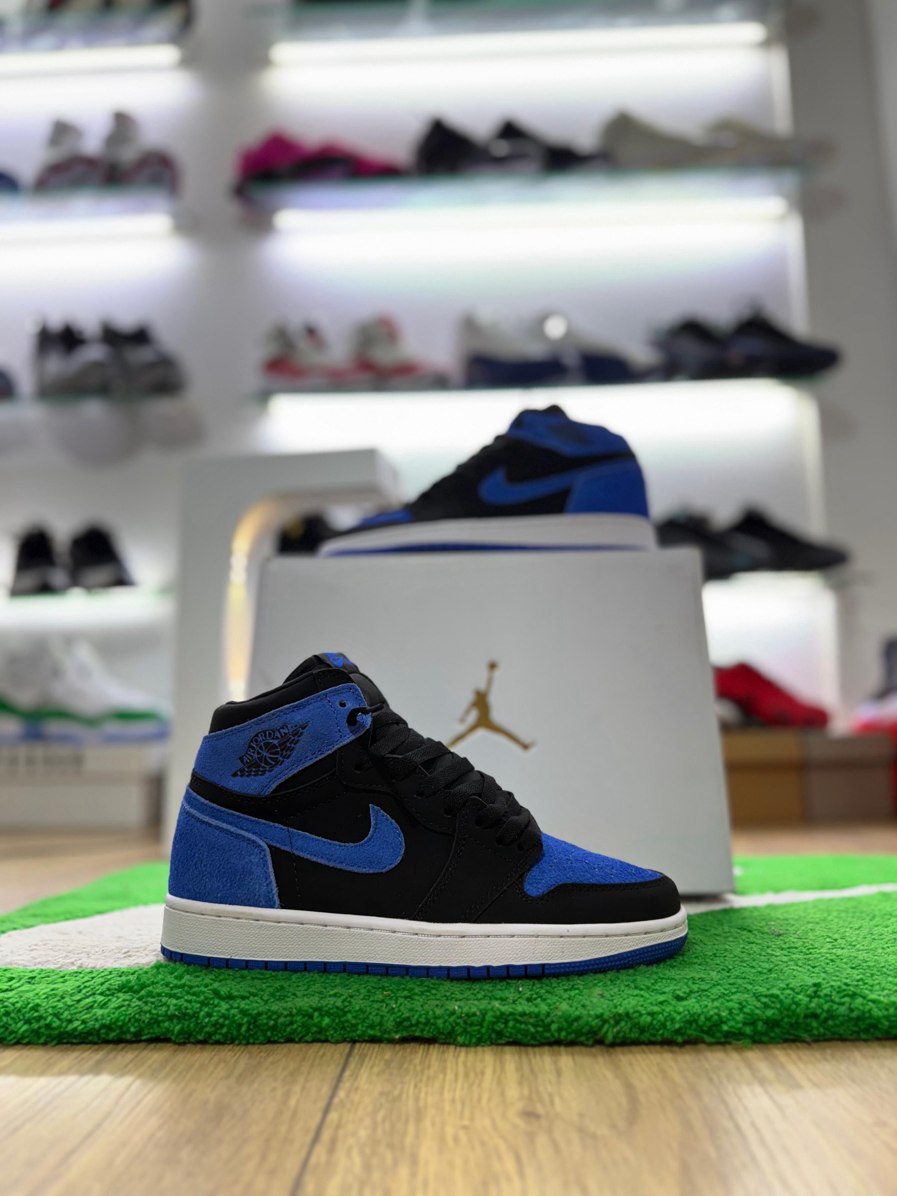 Jordan 1 royal Blue