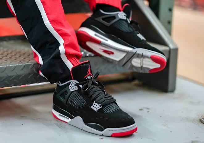 Jordan Retro 4 Bred