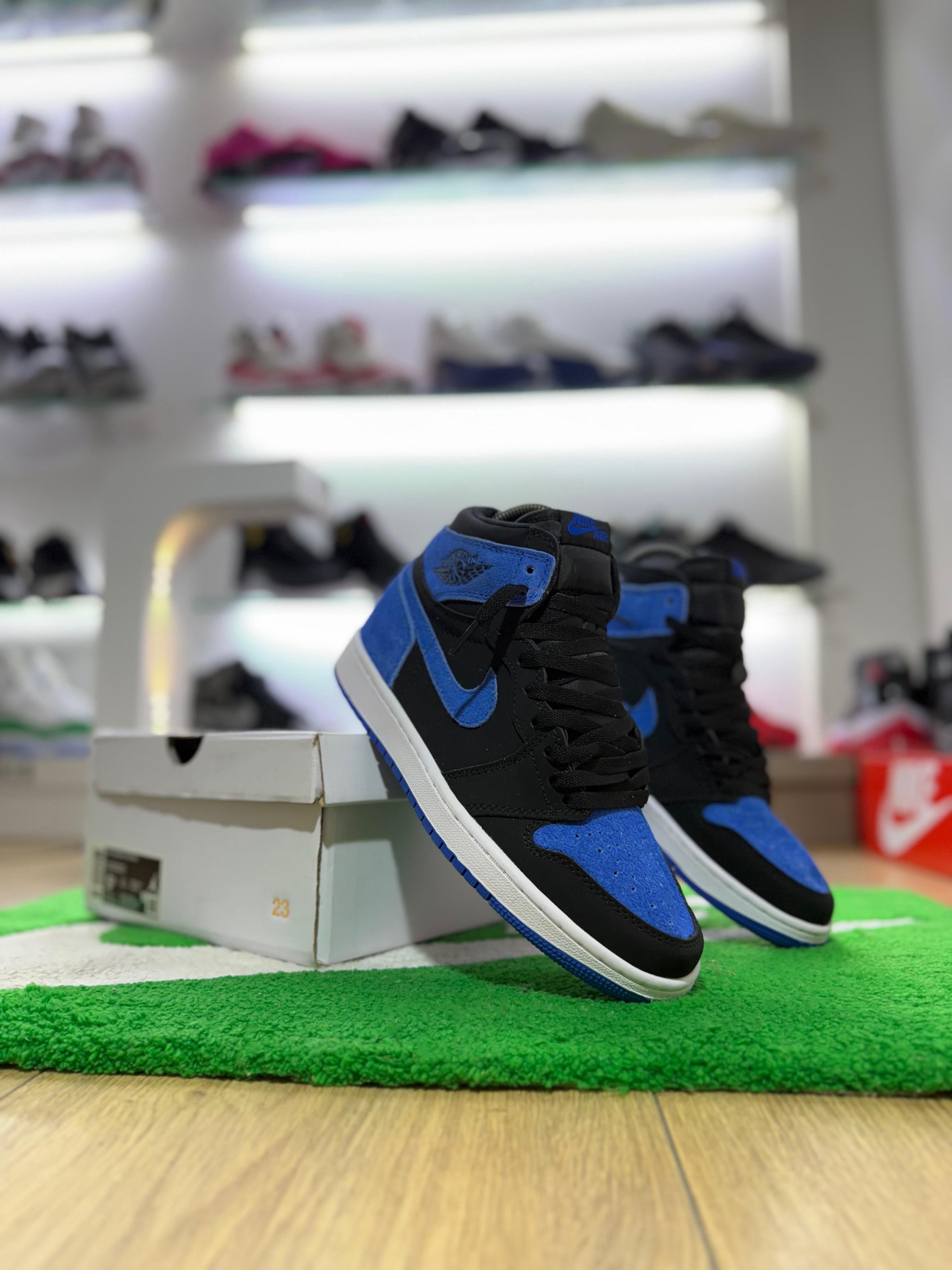 Jordan 1 royal Blue