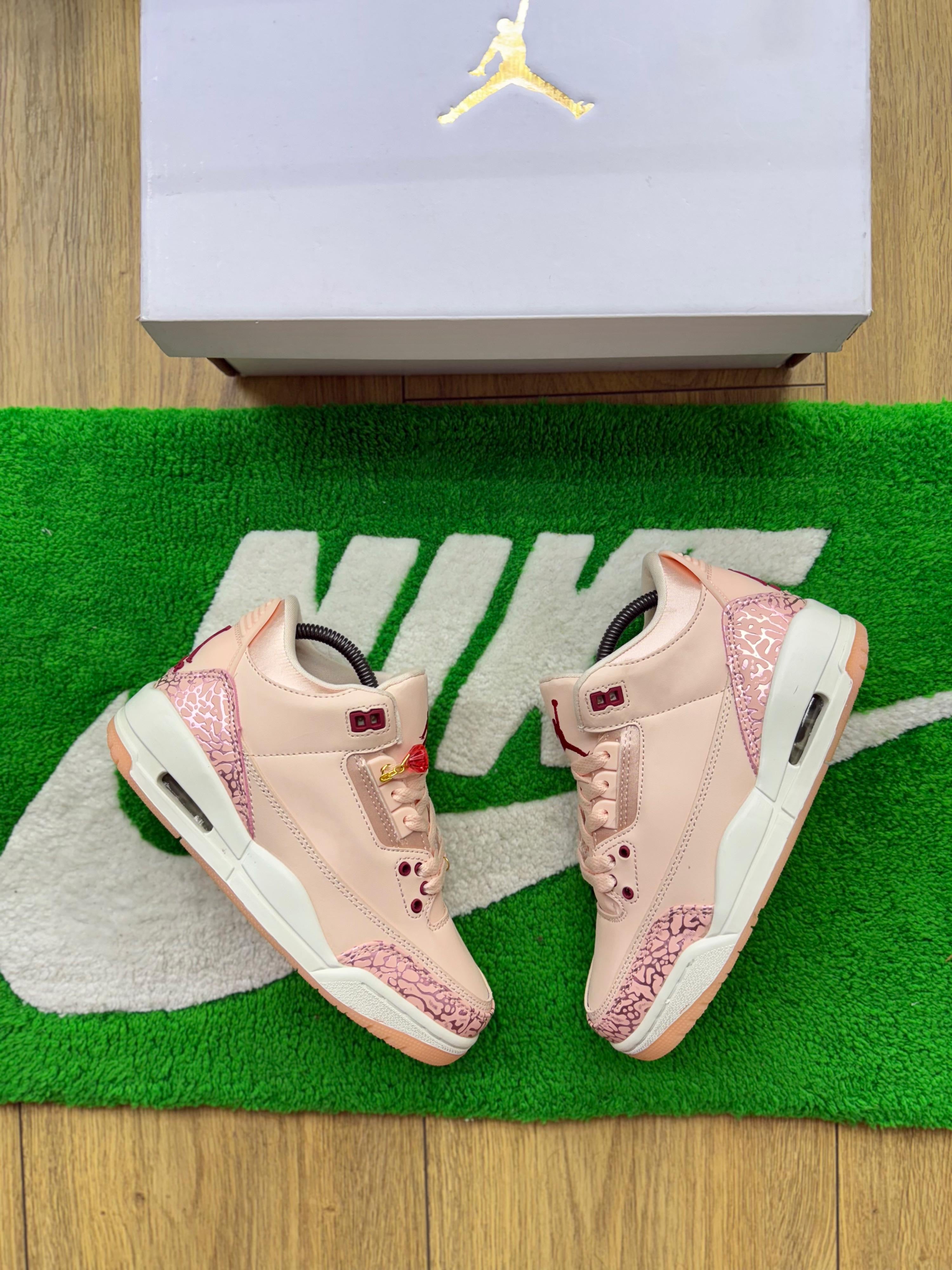 Jordan retro 3 valentine’S