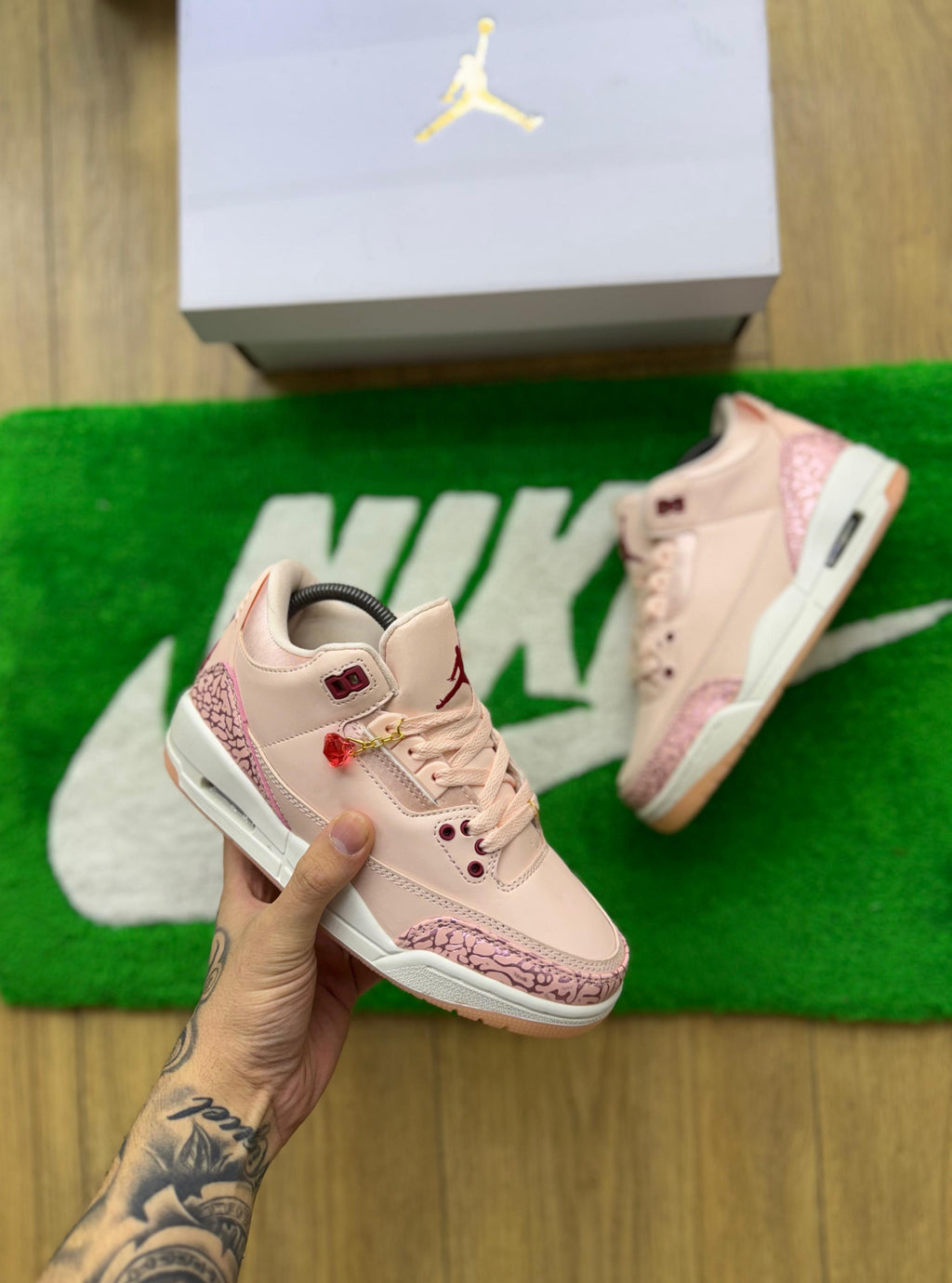 Jordan retro 3 valentine’S