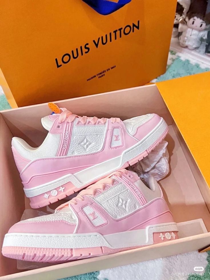 Louis Vuitton trainer pink