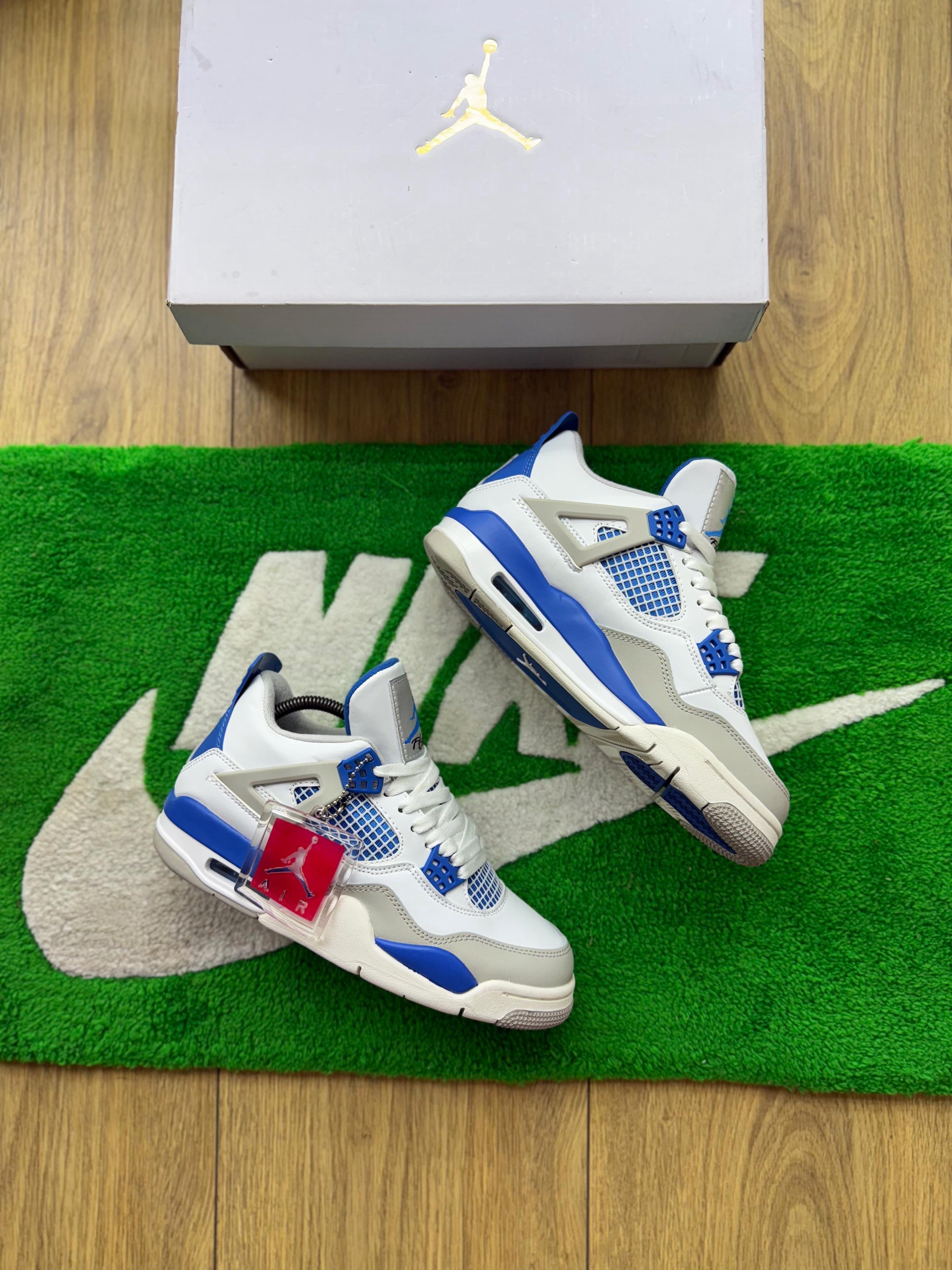Jordan 4 SB navy Blue